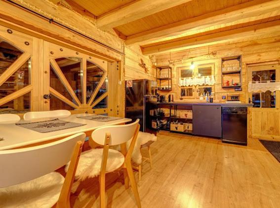 Chata Pod Nosalem - Domek Z Jacuzzi Z Bala W Zakopanym Zakopane Luaran gambar